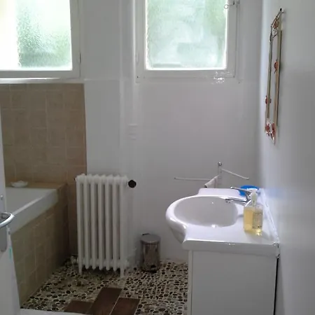 1930 Apartament *